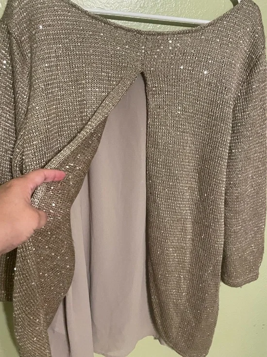 Simply Noelle L/XL Gold Shimmer Knit Top Layered Back Blouse Elegant - Picture 6 of 7